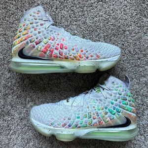 Nike LeBron 17 Air Command Force Basketball Sneakers Size 8 Men's